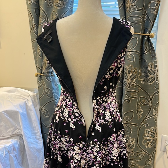 WHITE HOUSE BLACK MARKET DRESS,GREAT SUMMER OR FALL DRESS, LIKE NEW, MIDI LENGTH - Picture 6 of 10